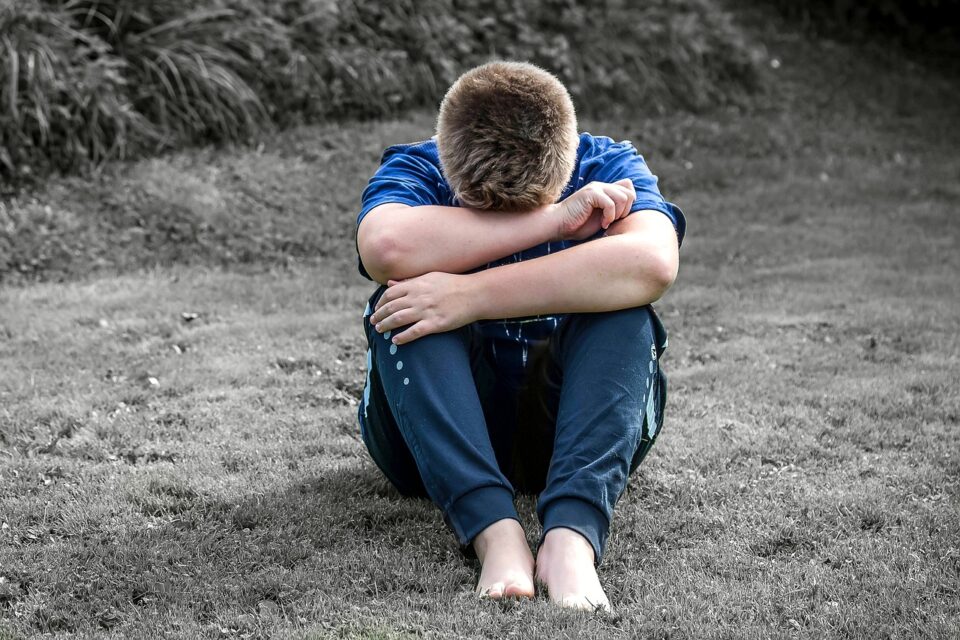 boy, child, sad, alone, to sit, want to be alone, cry, hide face, sad boy, rest your head on your arms, lonely, thoughtful, individually, resign, hopeless, feeling, at a distance, turn away, to be ashamed, disappointed, weary, exhausted, relax, sad, sad, cry, cry, cry, cry, cry, lonely, hopeless, feeling, disappointed, disappointed, exhausted
