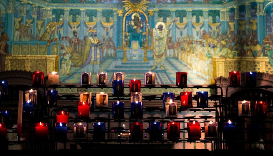 lighted tealight candles