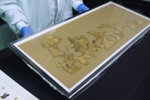 ast1001deadseascrolls_hdv