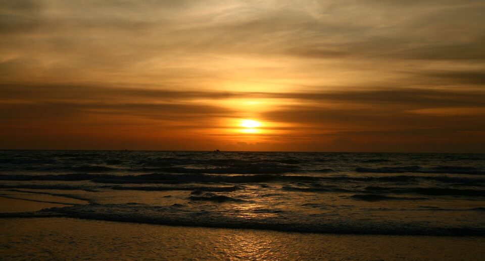 sunset, nature, seascape, palms, sunrise, beach, tropics, sea, travel, tourism, dramatic, meditation, relaxing, sky, clouds, cinematic, chill, sun, light, meditate, prayer, spirit, mood, atmosphere, mourning, contemplative, brown meditation, brown prayer