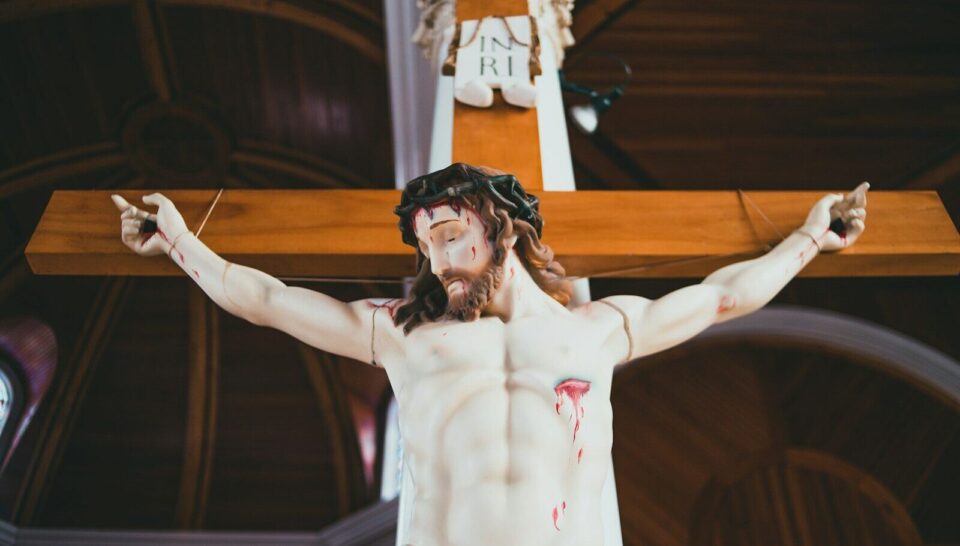 woman in white dress dancing