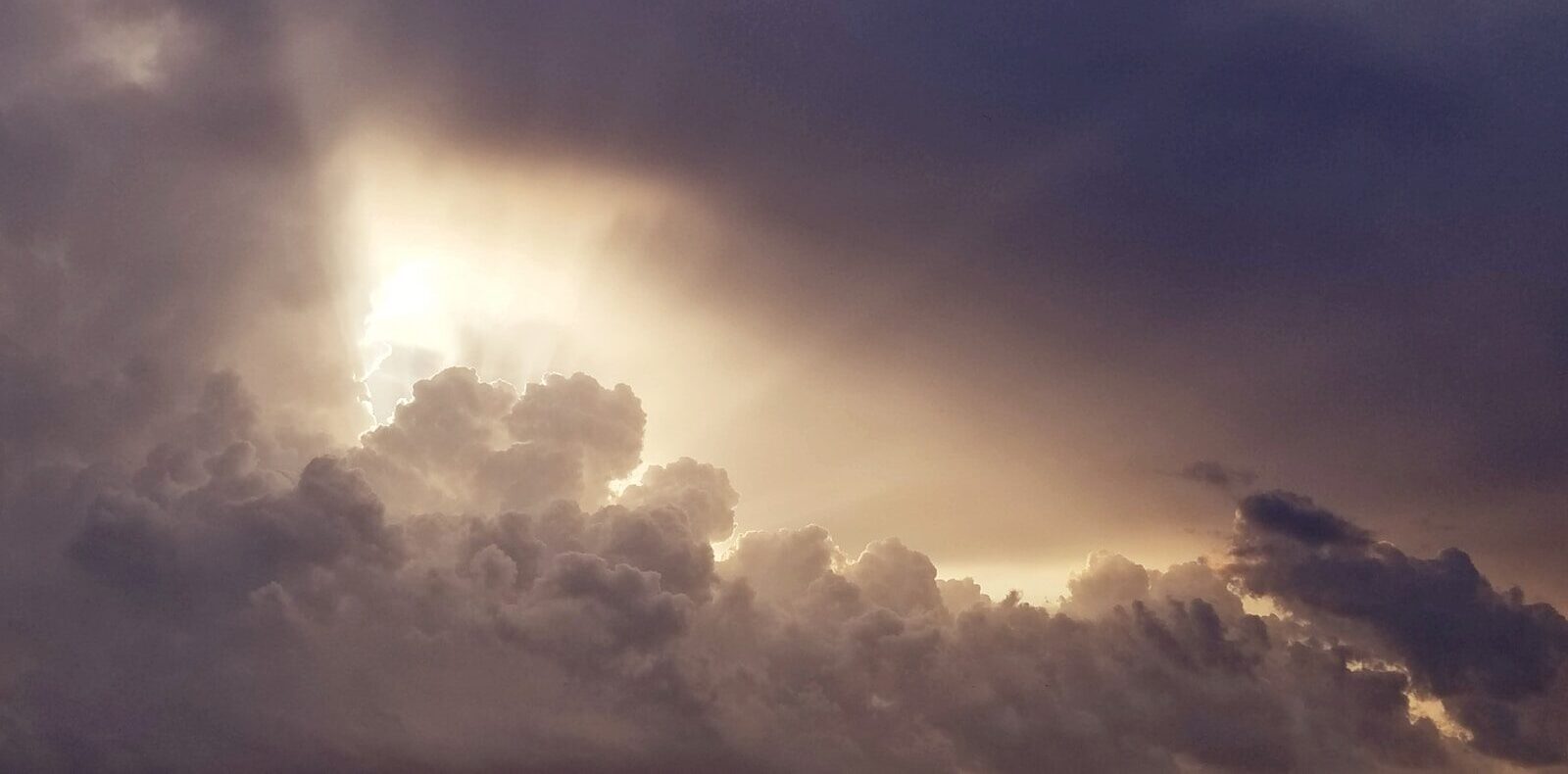 scenery of white clouds